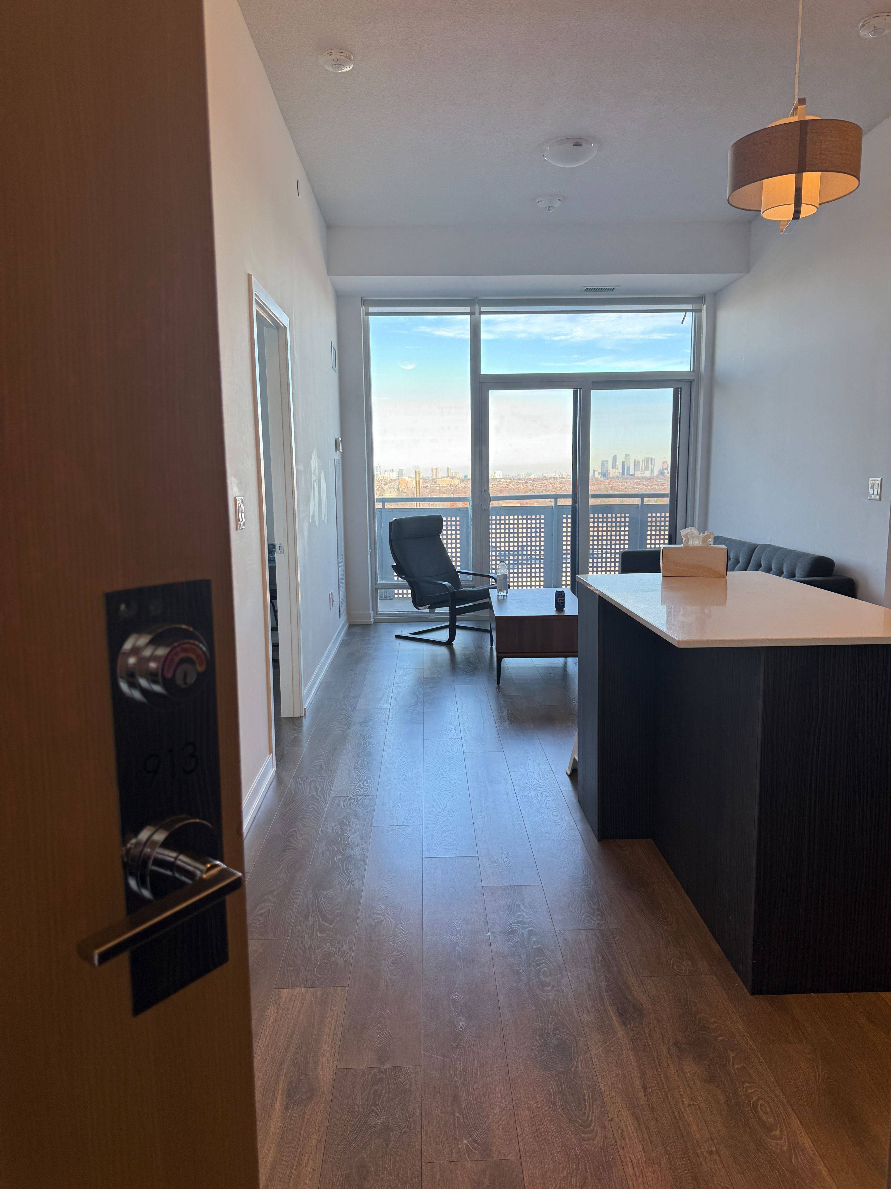 Mississauga, ON L5M 0Y4,2520 Eglinton AVE W #913