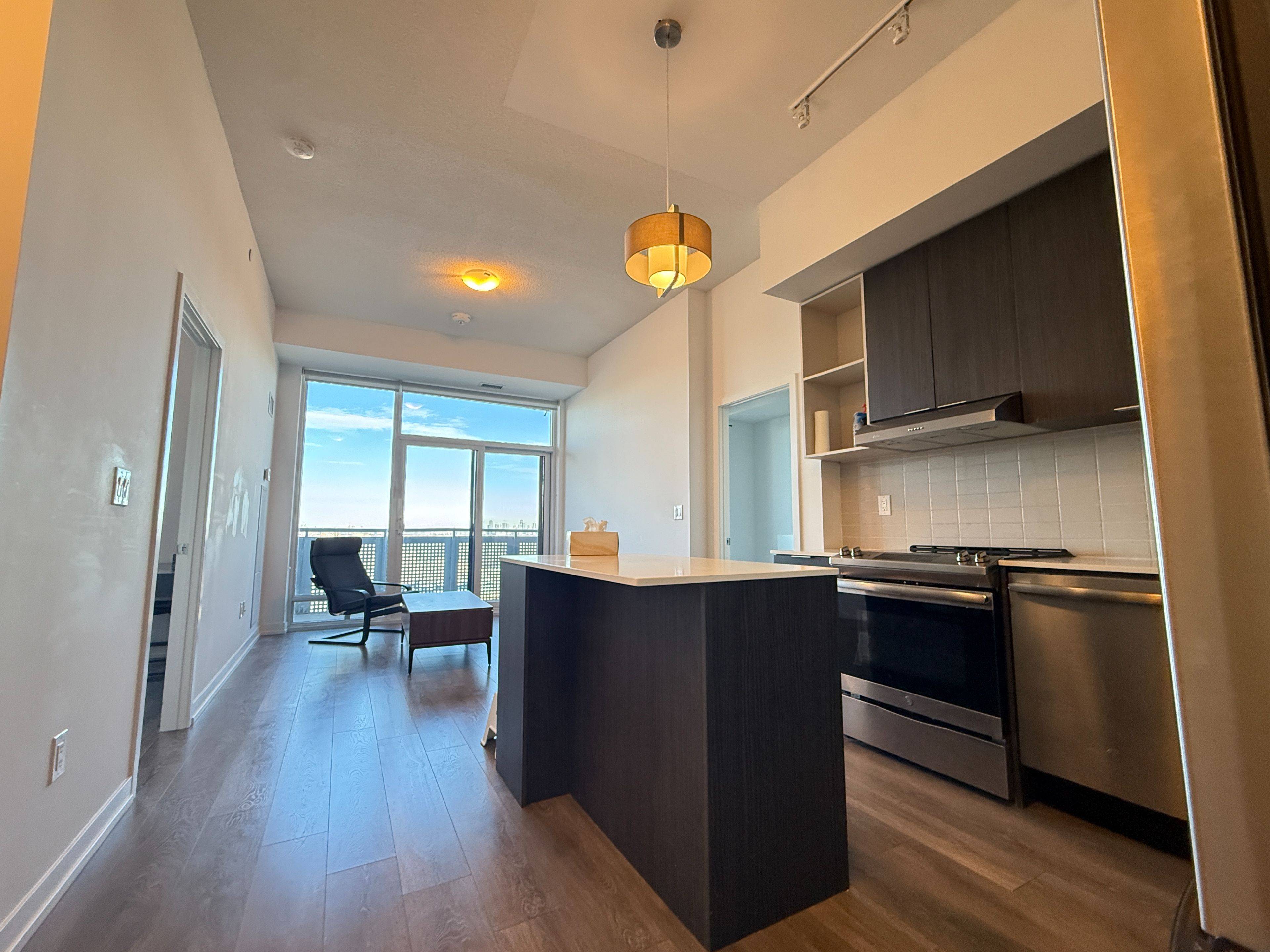 Mississauga, ON L5M 0Y4,2520 Eglinton AVE W #913