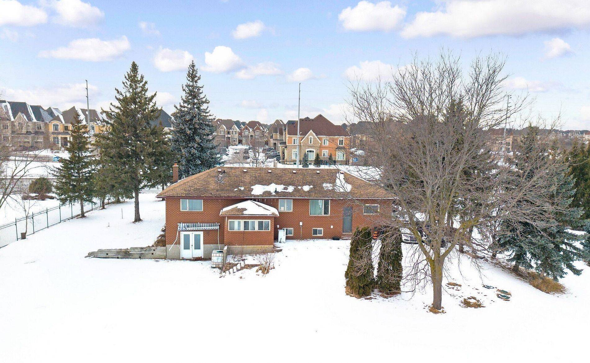 Brampton, ON L6P 0T5,3821 Countryside DR