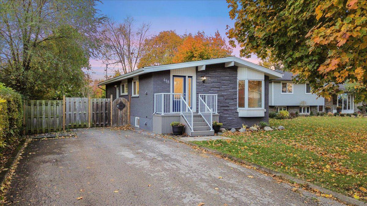 Burlington, ON L7L 3S5,418 Norrie CRES