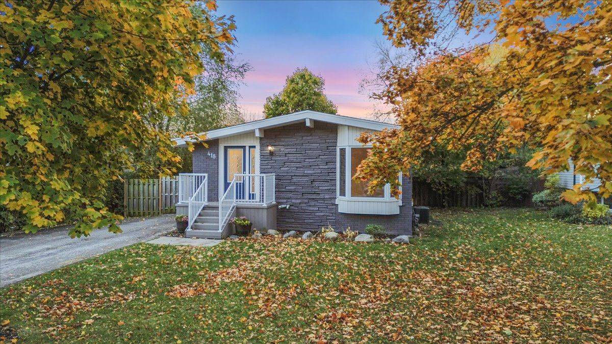 Burlington, ON L7L 3S5,418 Norrie CRES