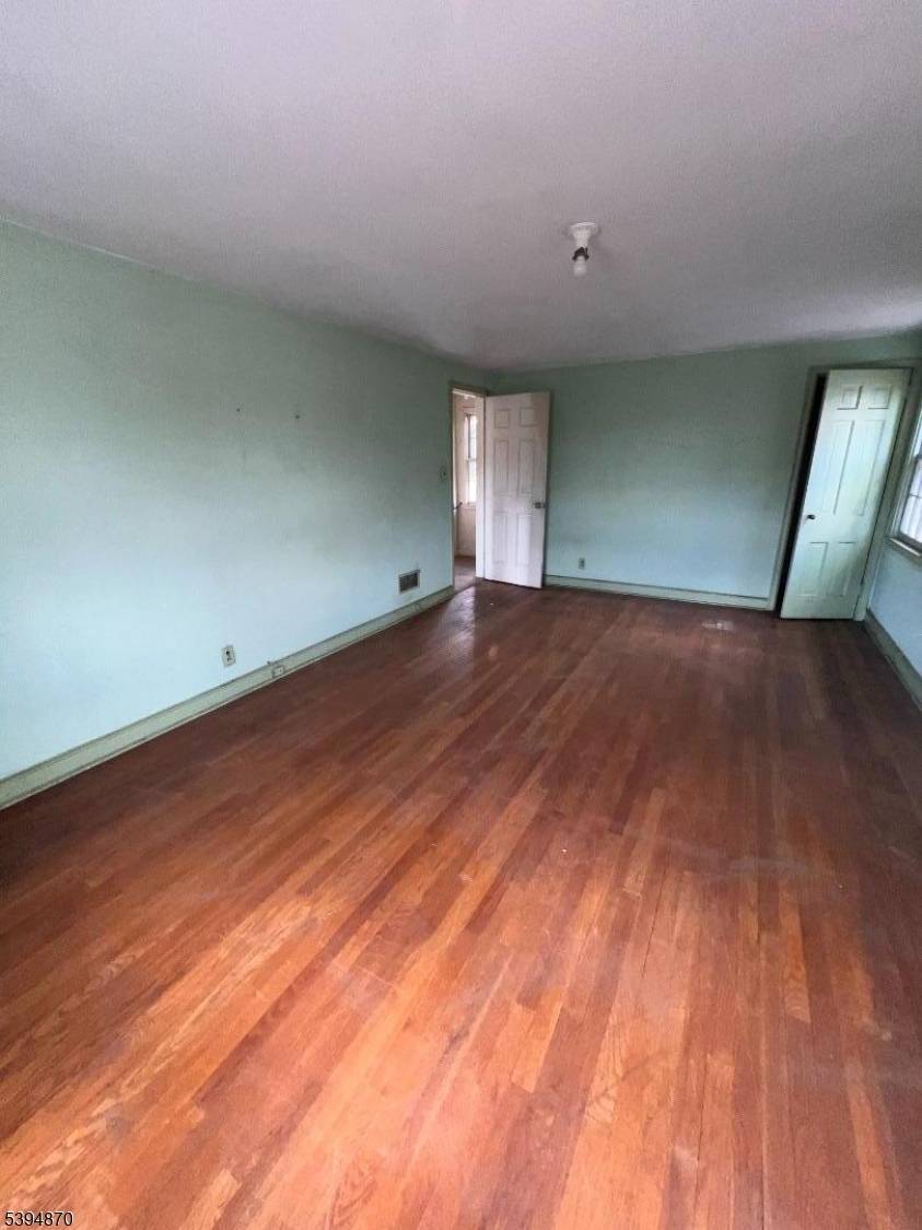 North Arlington Boro, NJ 07031,99 Park Ave