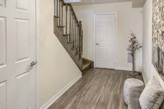 Milton, ON L9T 9J4,683 LAKING TER