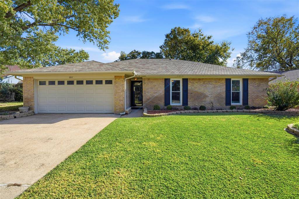 Arlington, TX 76006,2217 Honey Creek Lane