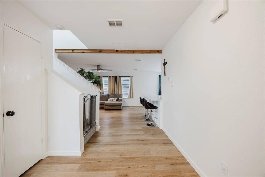 Dallas, TX 75237,7935 Faithful Trail