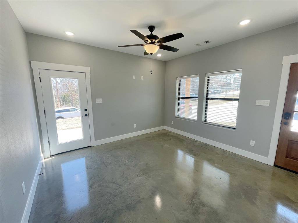 Denison, TX 75020,1215 Oak Drive #105