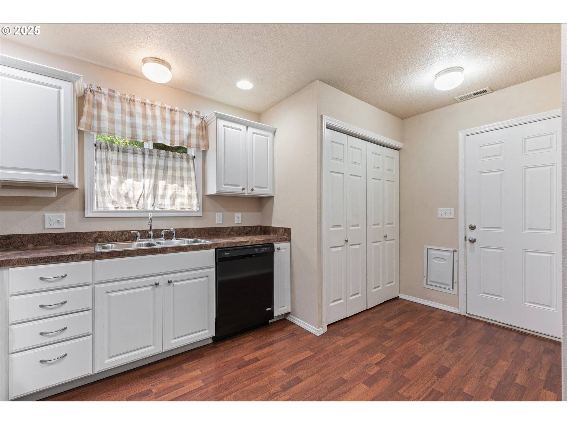 Baker City, OR 97814,1602 BROADWAY ST