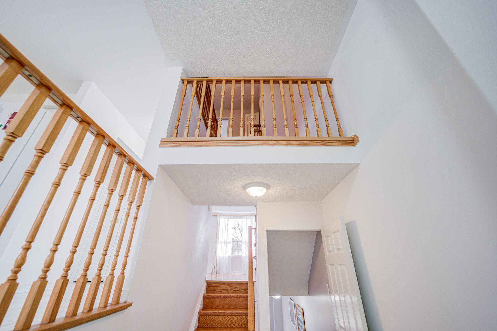 Aurora, ON L4G 7J2,15 Bowler ST