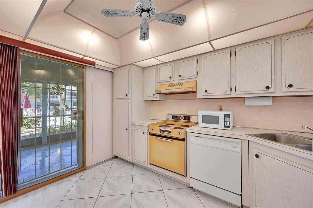 Deerfield Beach, FL 33441,860 SE 6th Ave #304