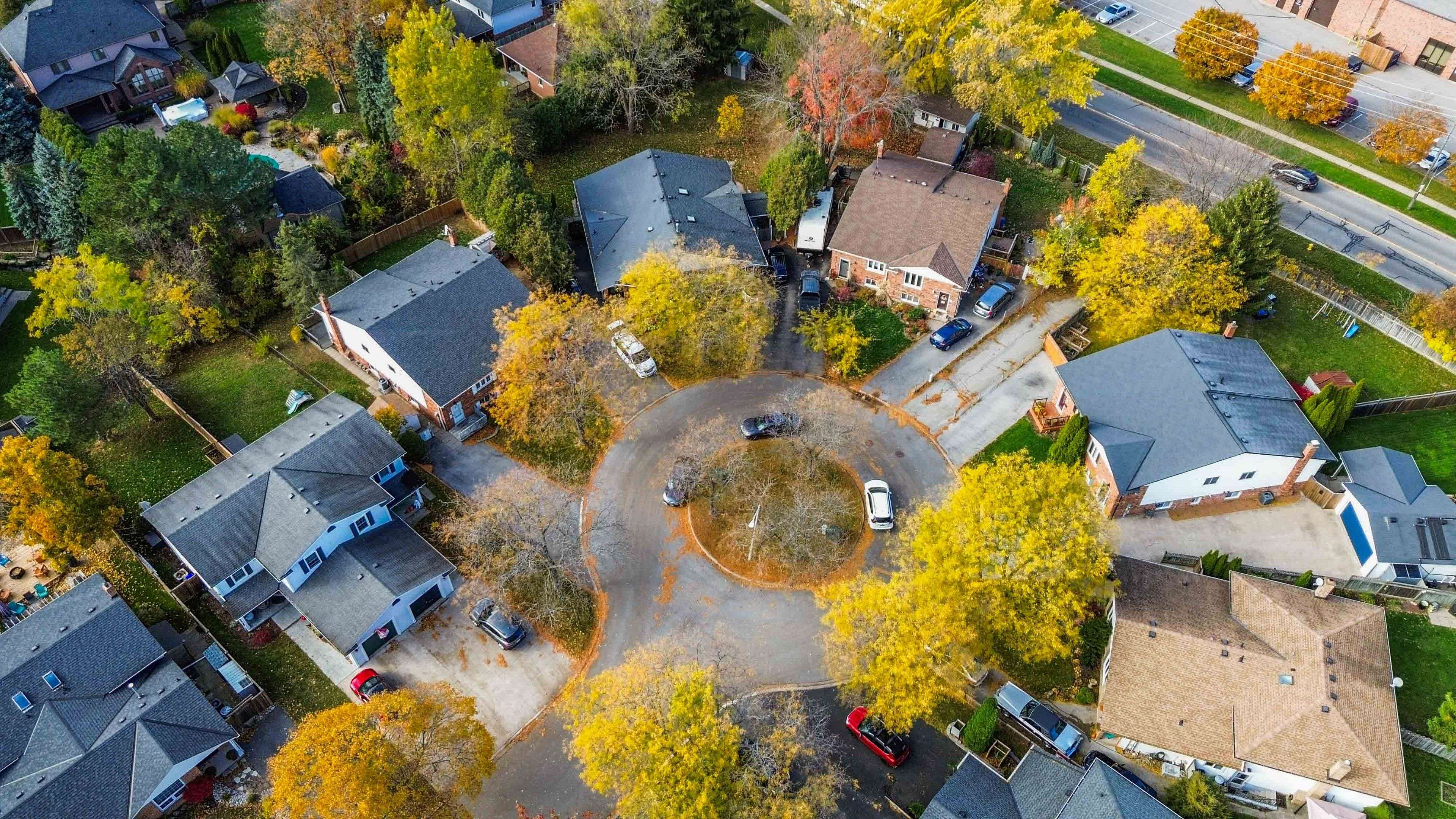 St. Catharines, ON L2S 3H8,29 Heritage CT