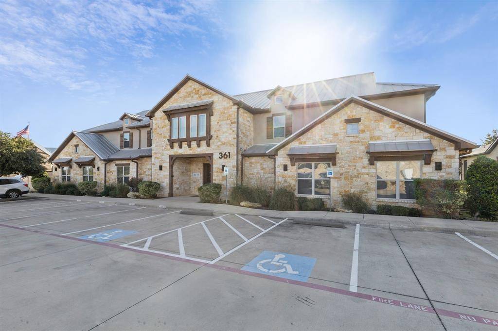 Roanoke, TX 76262,361 W Byron Nelson Boulevard