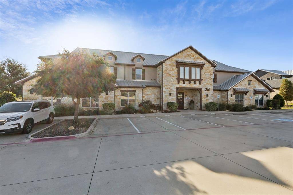 Roanoke, TX 76262,361 W Byron Nelson Boulevard