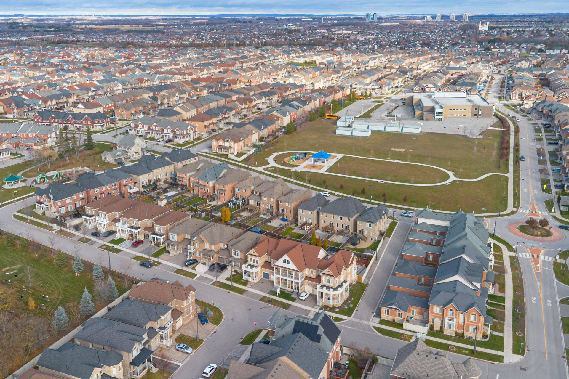 Markham, ON L6C 1N7,9 AKSEL RINCK DR