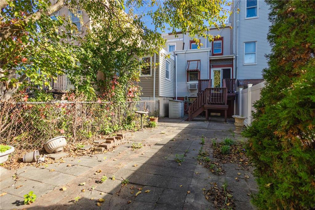 Brooklyn, NY 11222,231 Monitor ST