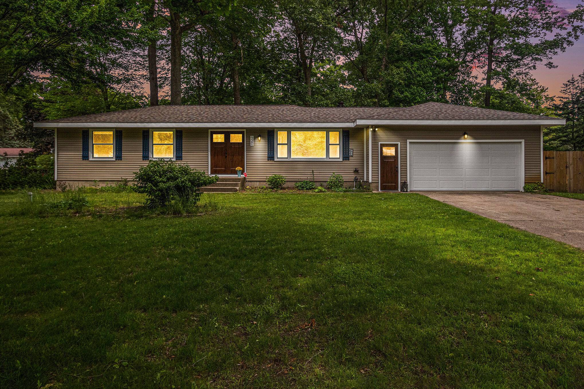 Muskegon, MI 49445,920 Cheboygan DR