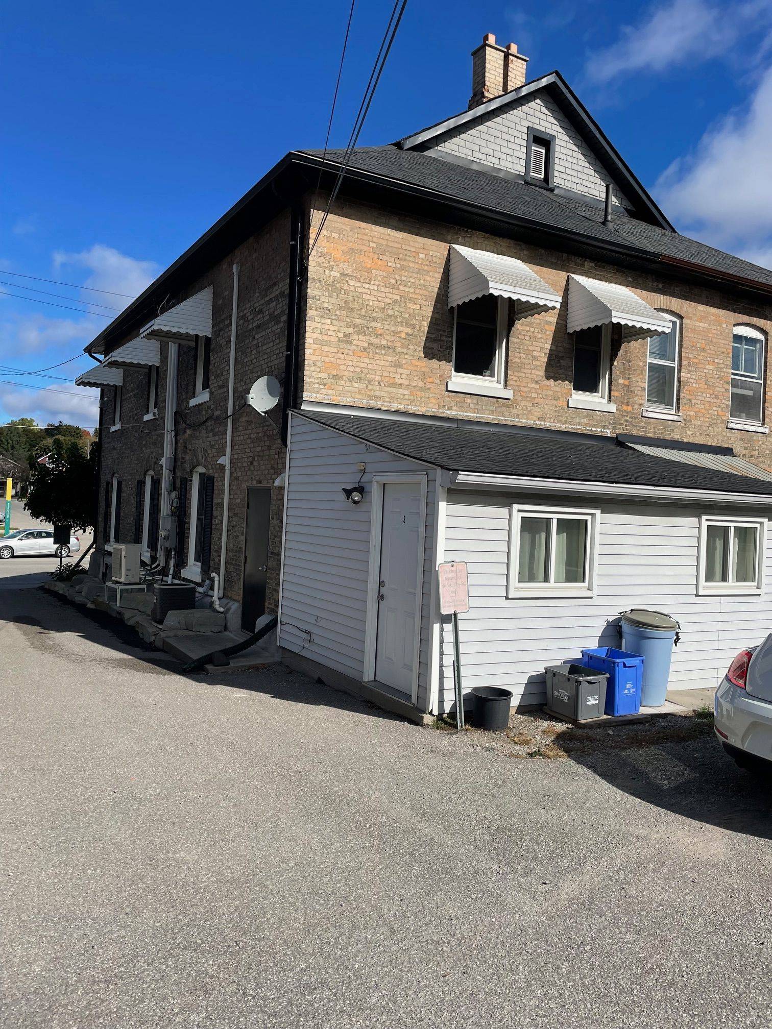 Barrie, ON L4M 1L7,43 Worsley ST