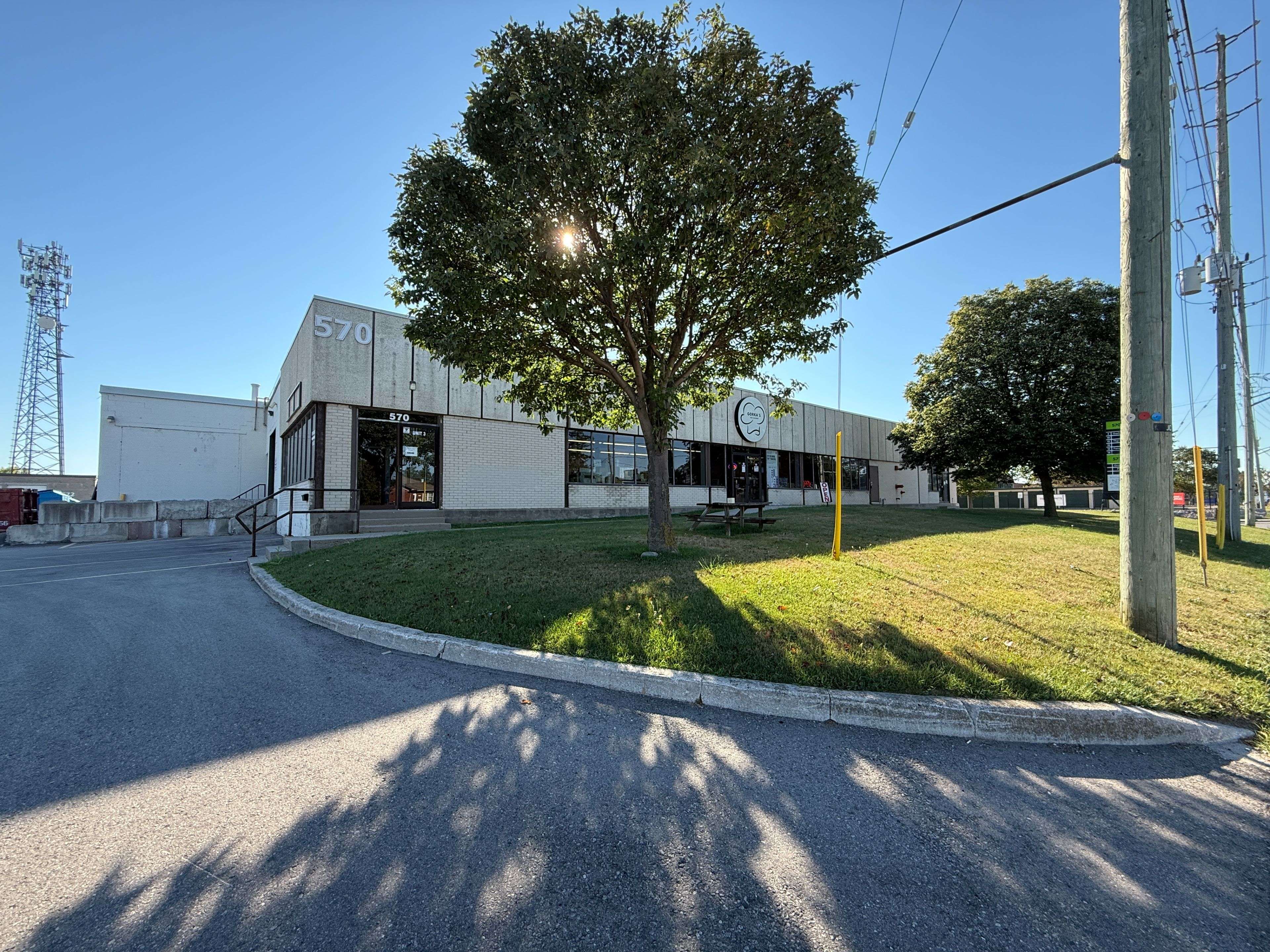 London East, ON N5V 3K5,570 Clarke RD #1b