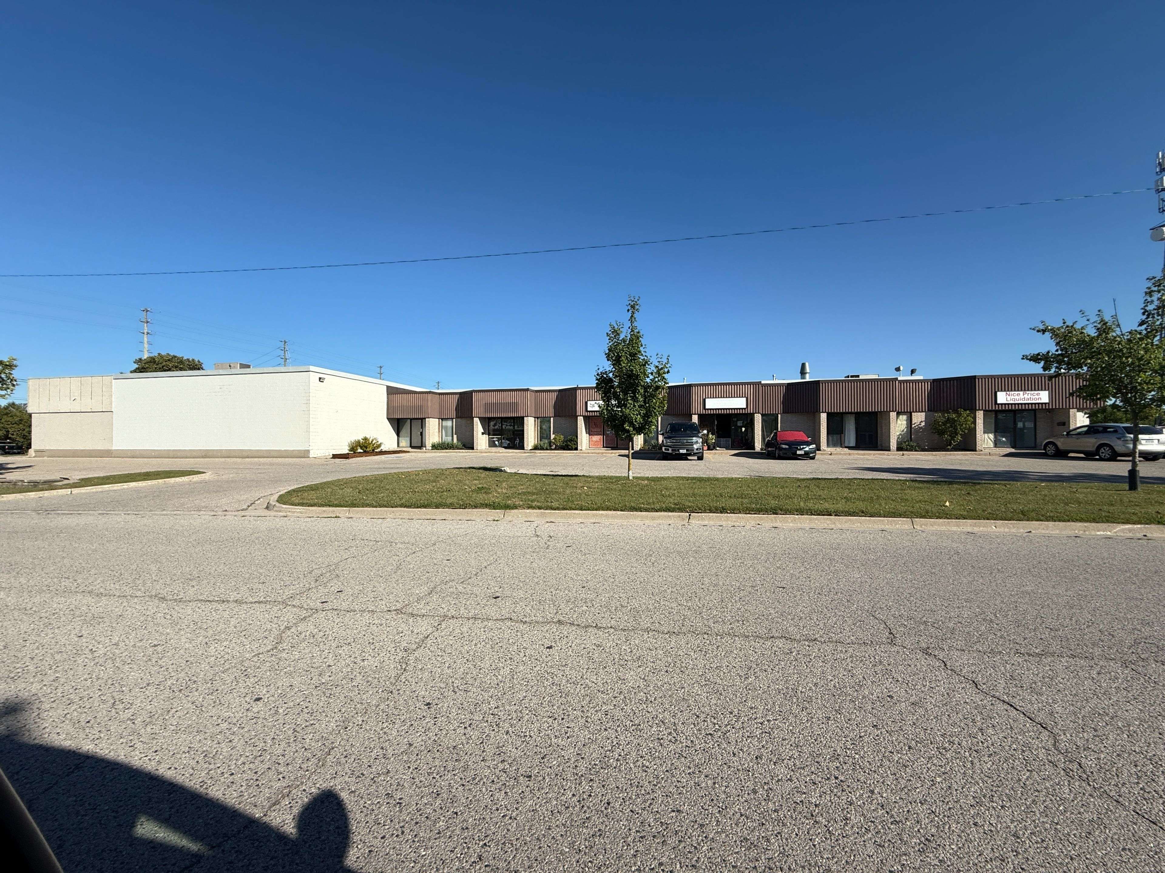 London East, ON N5V 3K5,570 Clarke RD #1b