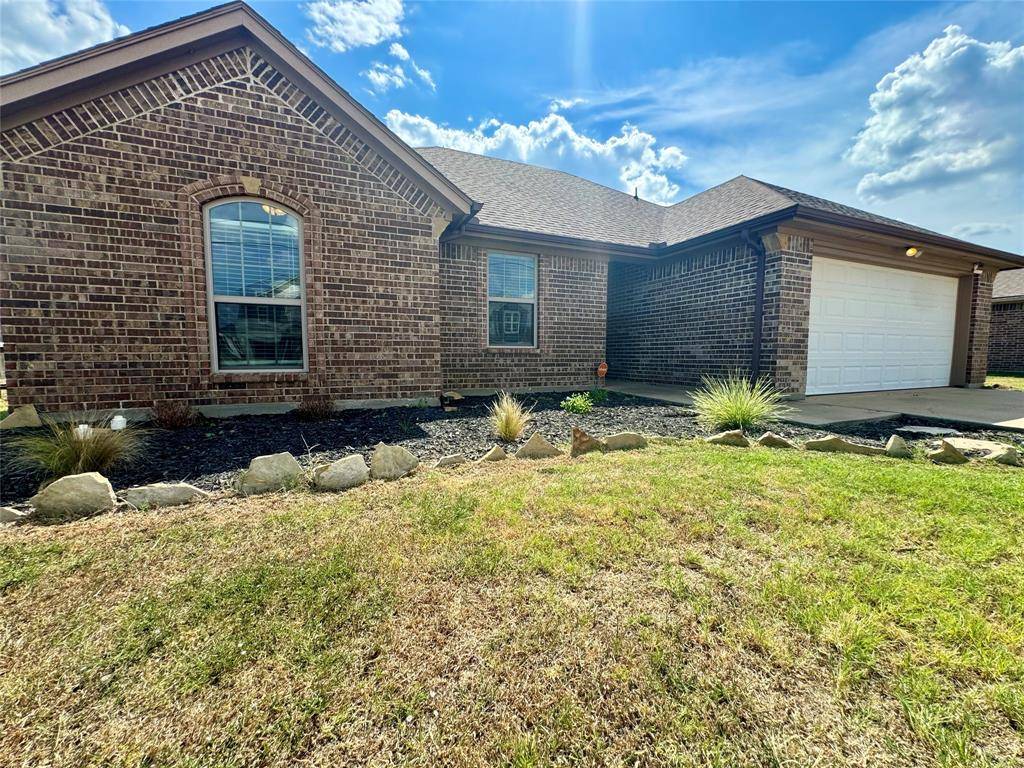 Eastland, TX 76448,417 Lens Street