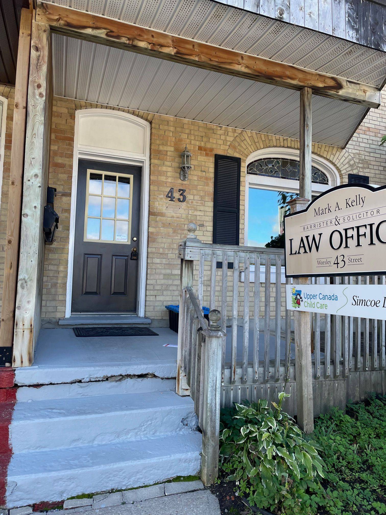 Barrie, ON L4M 1L7,43 Worsley ST #2nd Fl