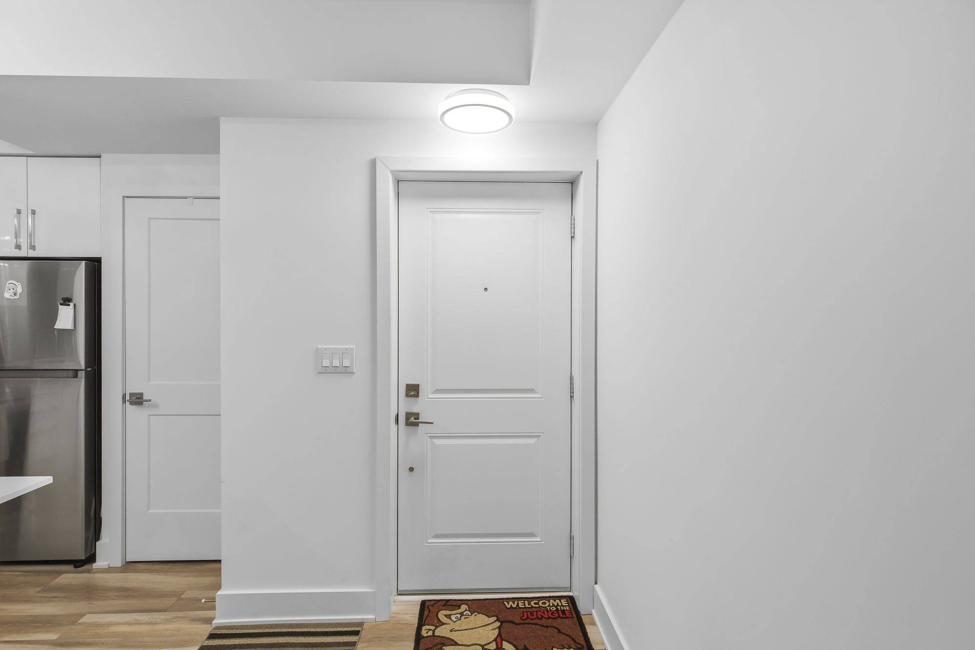 Niagara Falls, ON L2G 0Z7,6065 McLeod RD #103