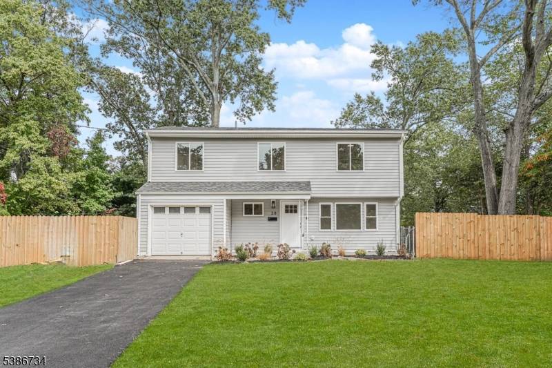 Spotswood Boro, NJ 08884,20 Daniel Rd