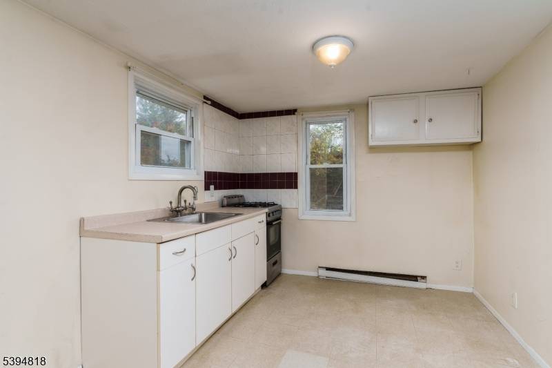 Butler Boro, NJ 07405,27 Lincoln Rd