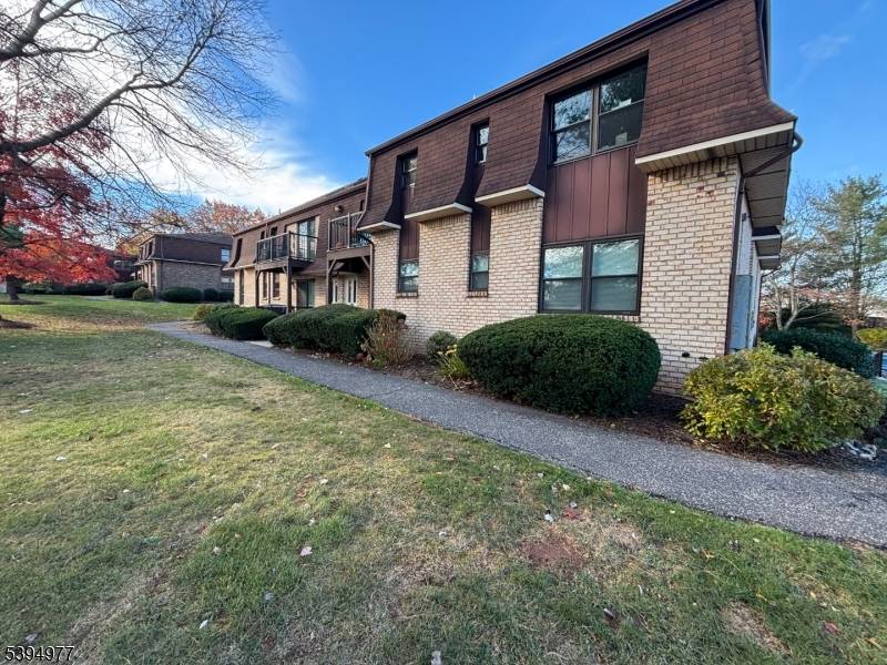 Raritan Twp., NJ 08822,803 Yorkshire Dr #803