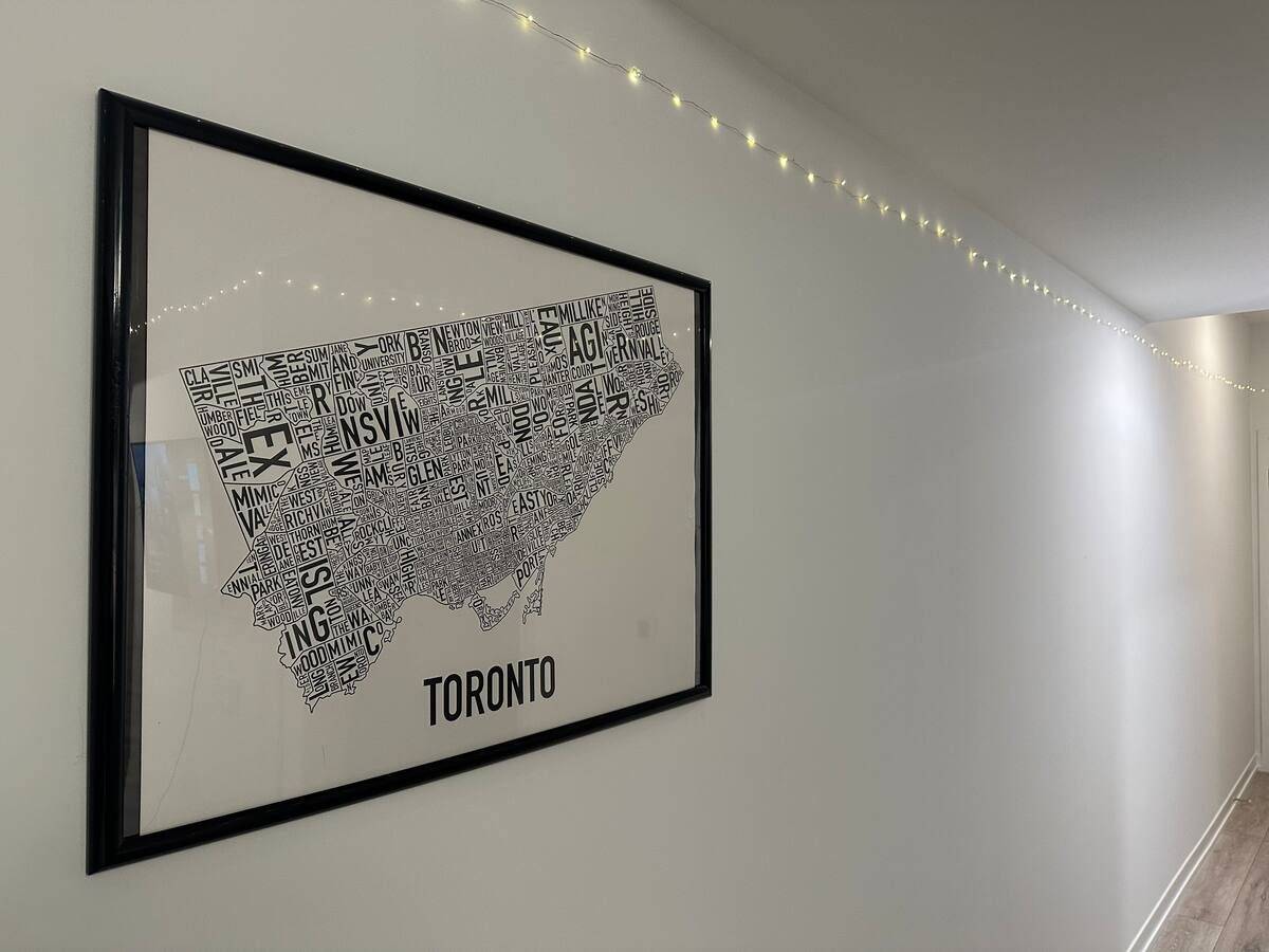 Toronto C03, ON M5P 0A6,2020 Bathurst ST #711