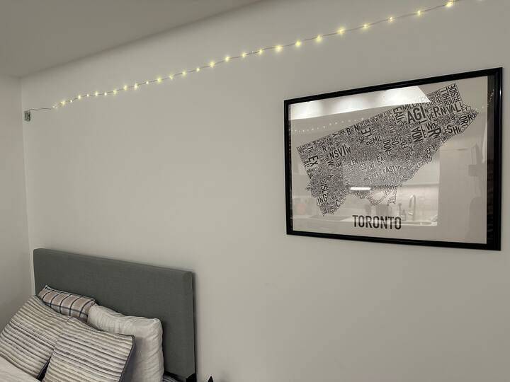 Toronto C03, ON M5P 0A6,2020 Bathurst ST #711