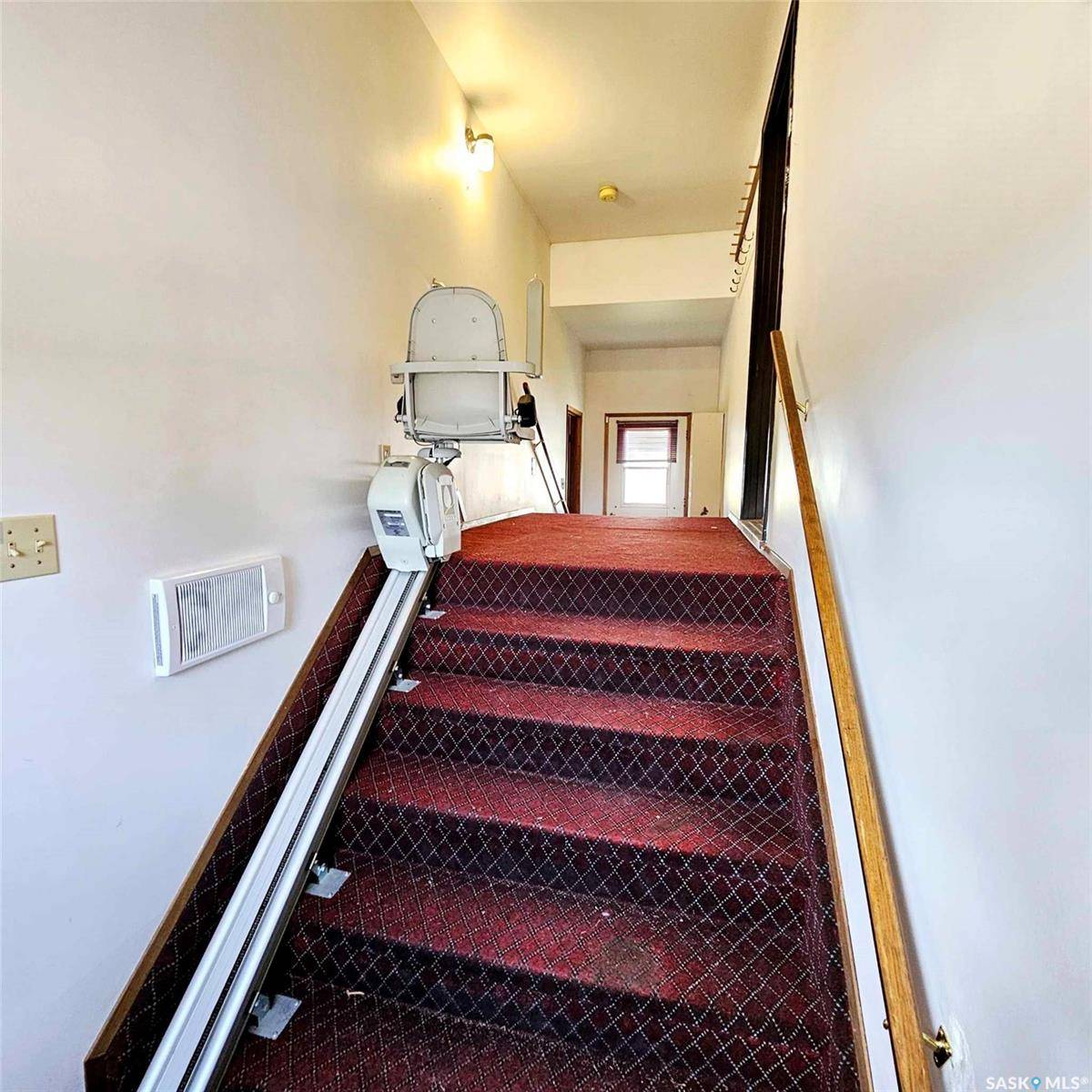 Langenburg, SK S0A 2A0,219 Carl AVENUE E