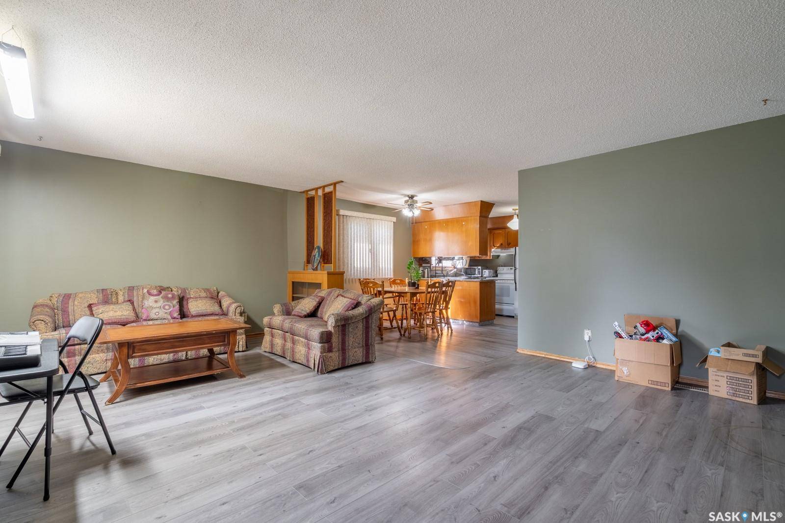 Regina, SK S4N 2Z1,2332 McDonald STREET