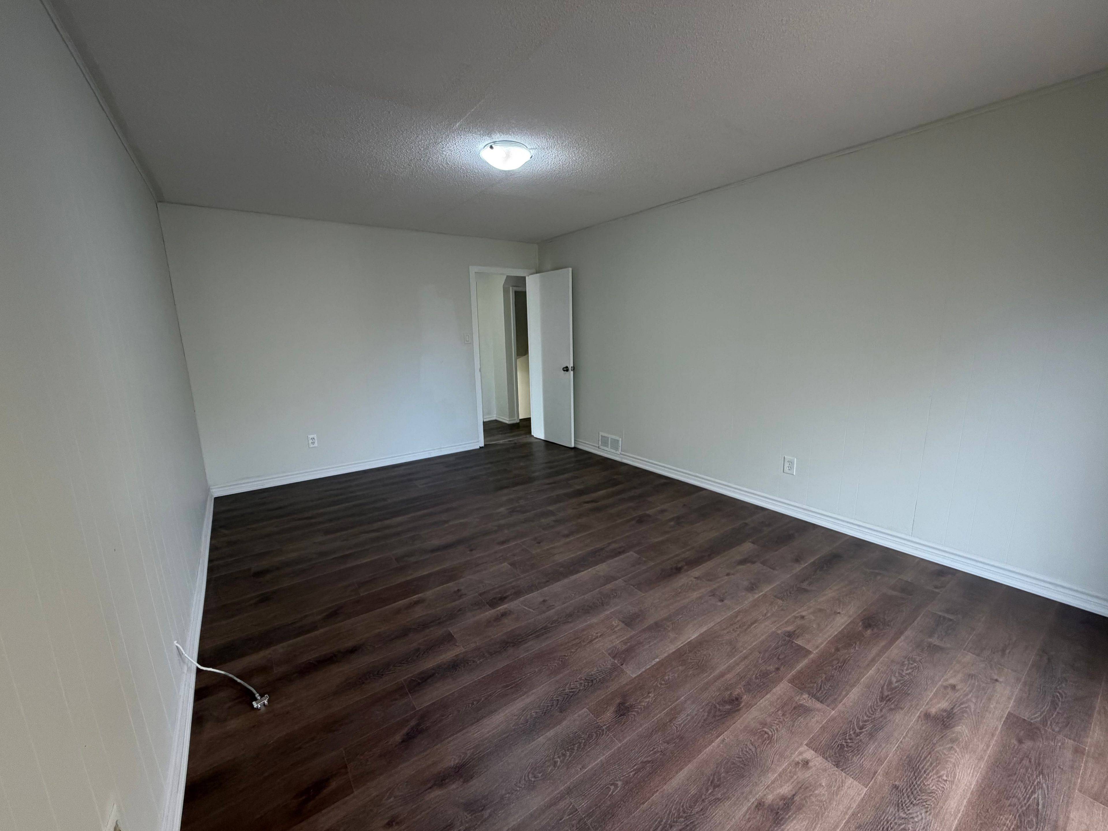 Toronto W09, ON M9R 3X1,15 Abigail PL