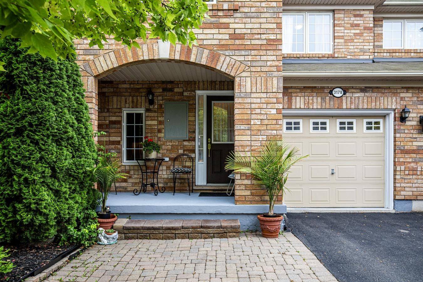 Oakville, ON L6M 5H7,3178 Stornoway CIR