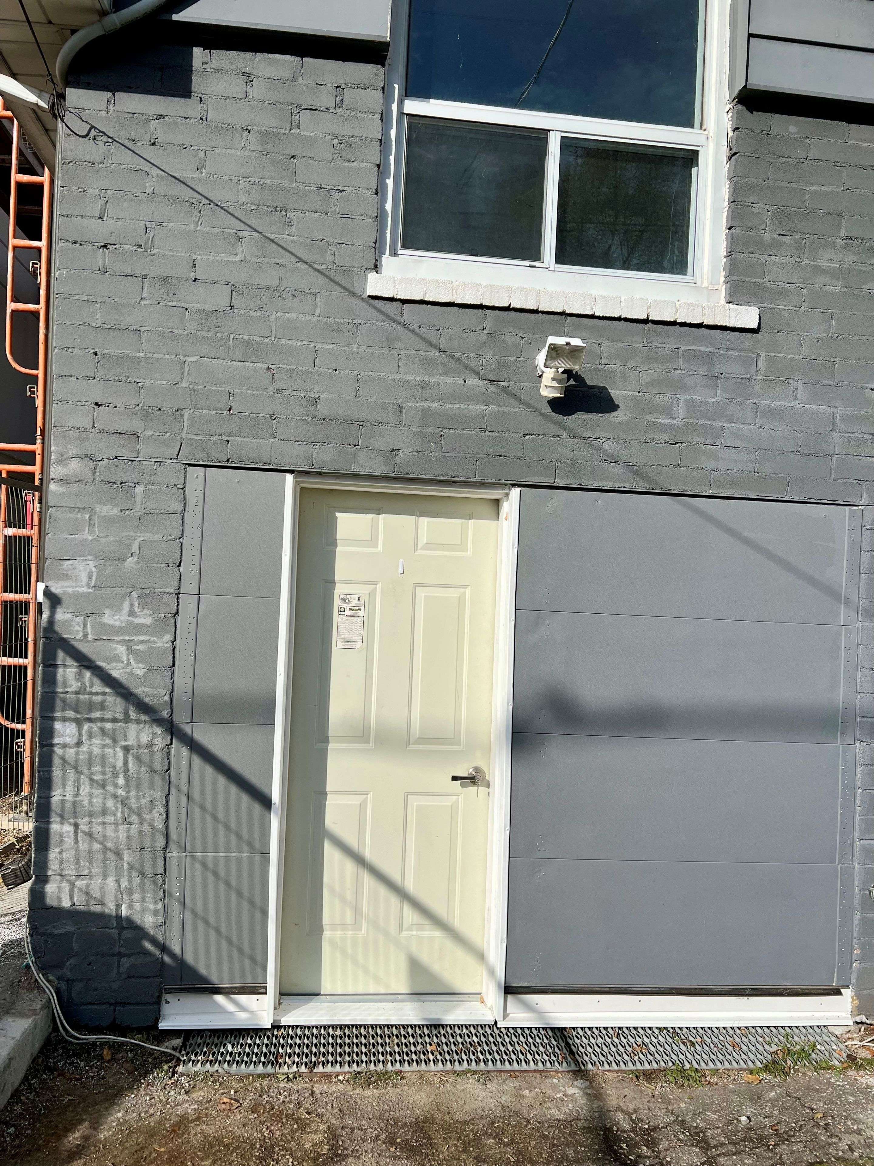 Mississauga, ON L5G 1R2,585 Byngmount AVE #Upper