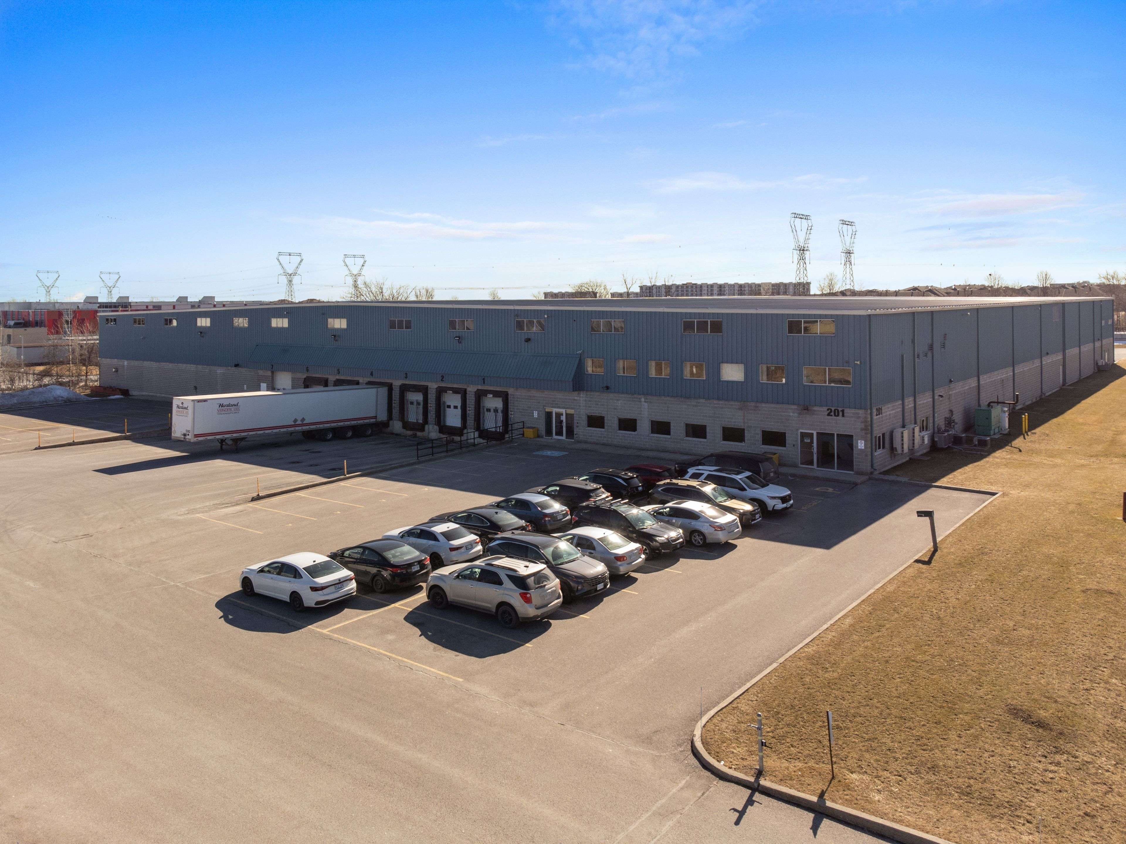 201 Iber RD, Kanata, ON K2S 1E7