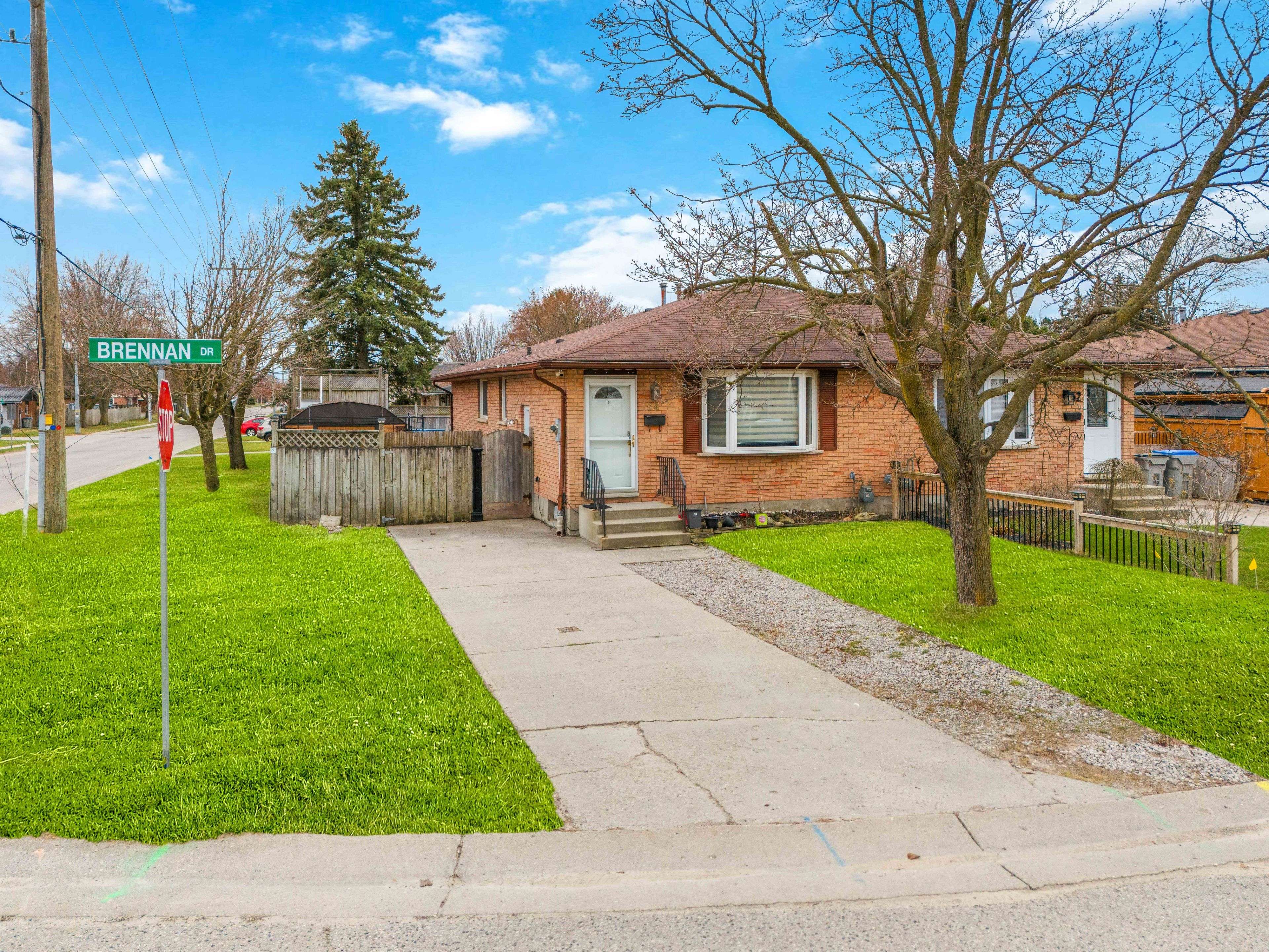 Strathroy-caradoc, ON N7G 3S3,54 Brennan DR N