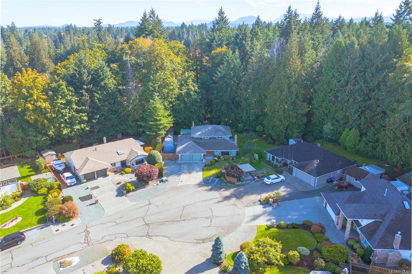 Qualicum Beach, BC V9K 1C6,1221 Midiron Close