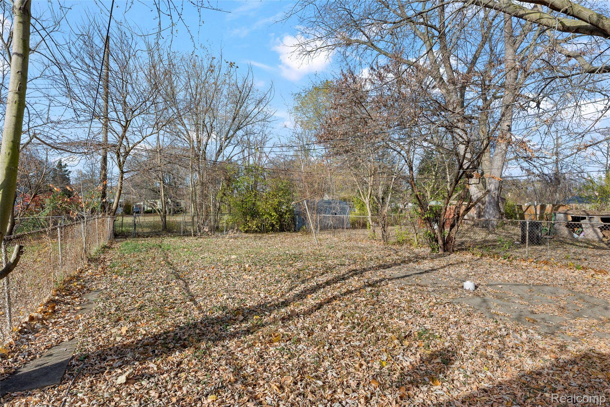 Detroit, MI 48228,7777 Auburn ST