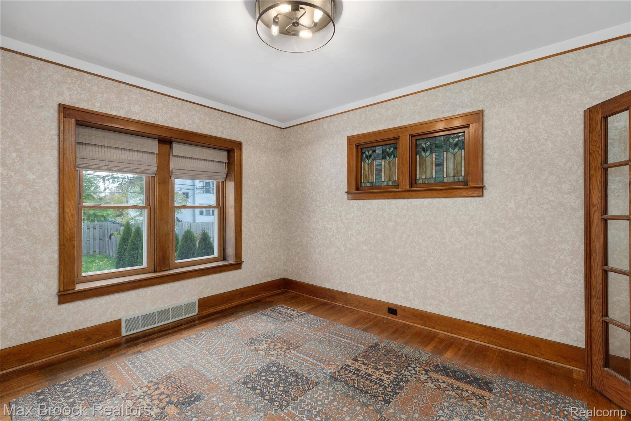 Grosse Pointe Park, MI 48230,1337 Wayburn ST