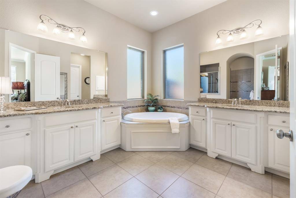 Arlington, TX 76005,3805 Plum Vista Place