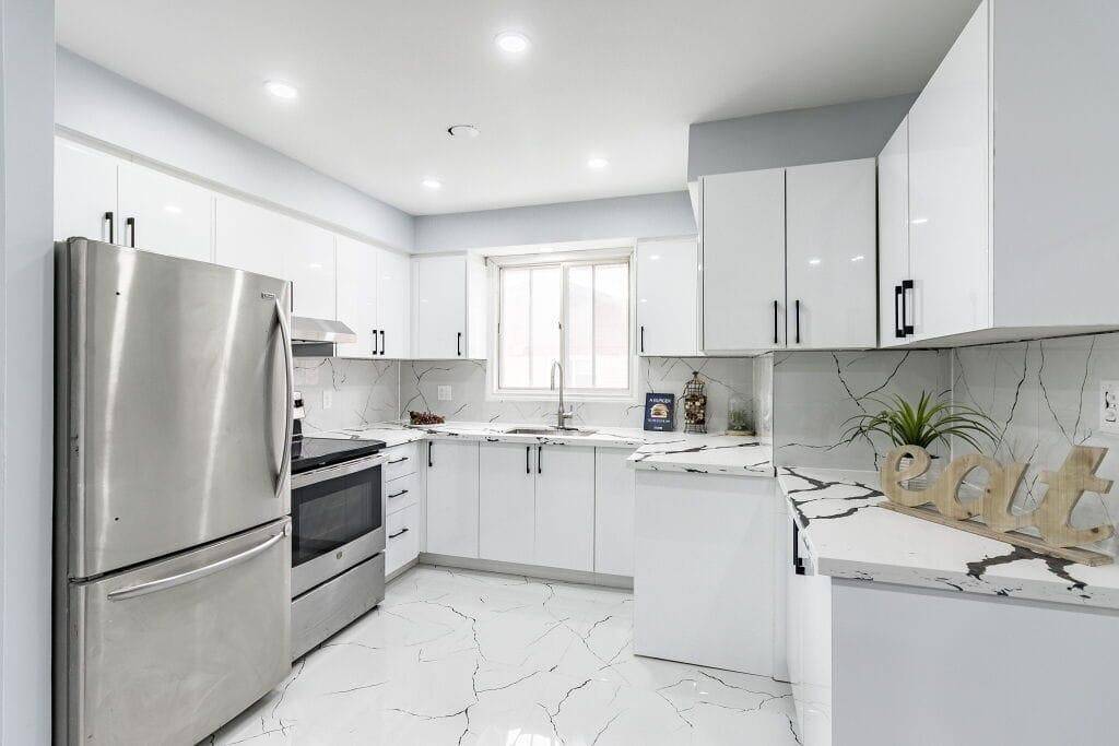 Niagara Falls, ON L2G 7L8,7725 Jubilee DR #Upper