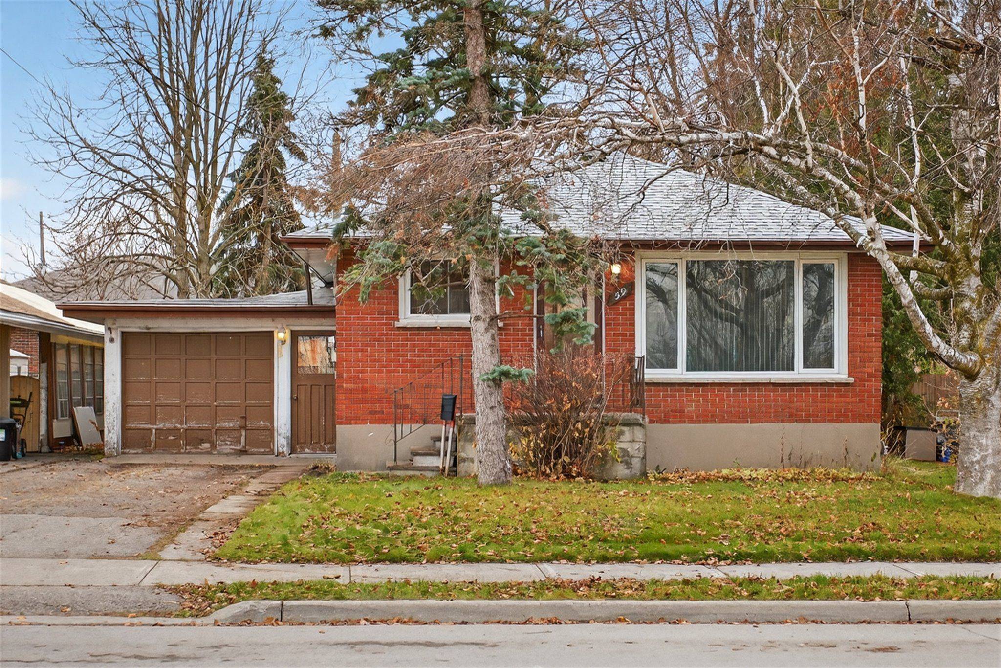 Kawartha Lakes, ON K9V 1K6,59 Colborne ST E