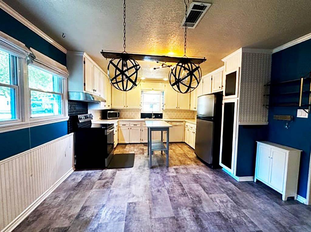 Westworth Village, TX 76114,5701 Carb Drive