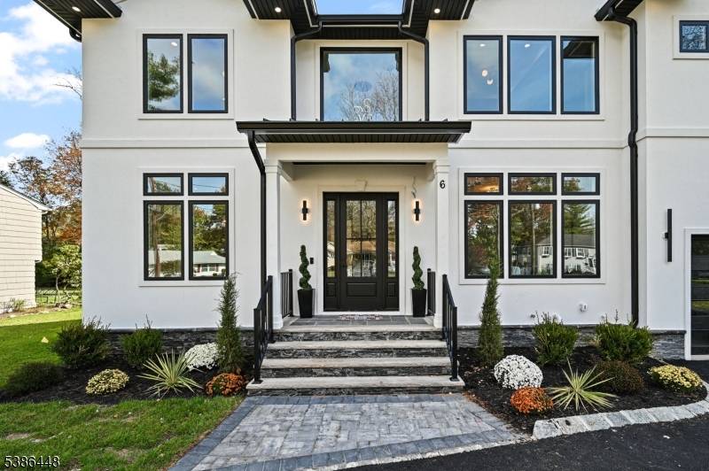 Livingston Twp., NJ 07039,6 Sparrow Dr