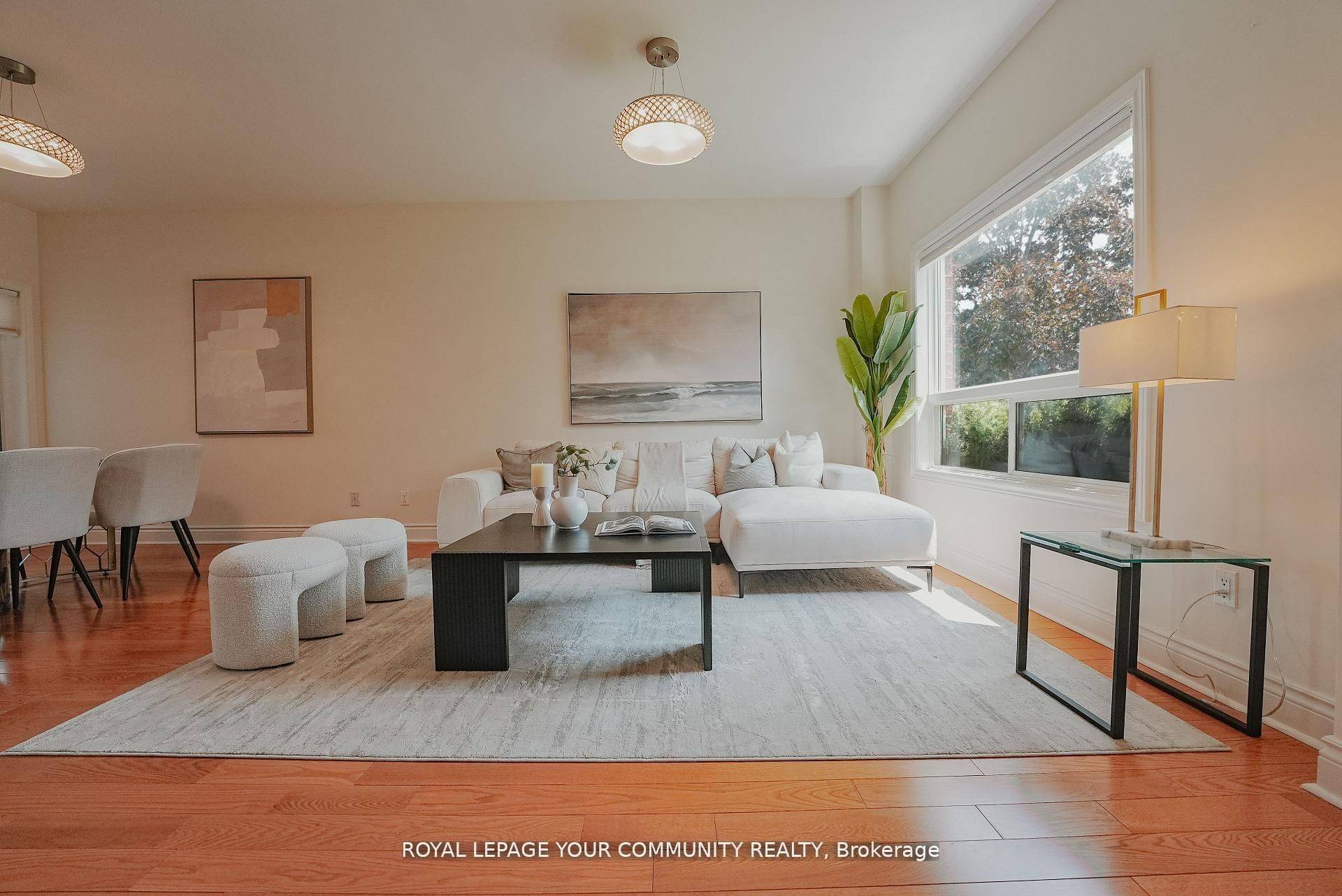 Newmarket, ON L3Y 8S6,550 Greig CIR