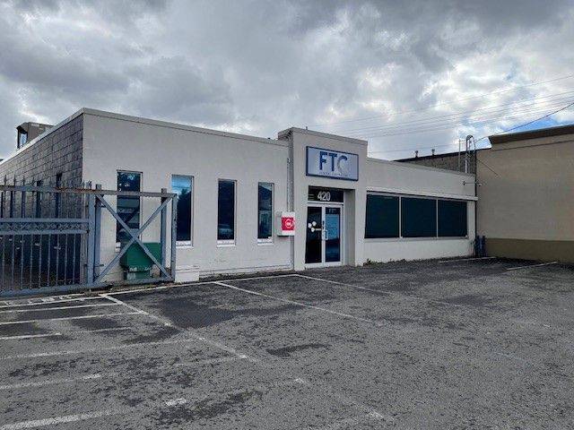 Overbrook - Castleheights And Area, ON K1K 1G6,420 Mcarthur AVE