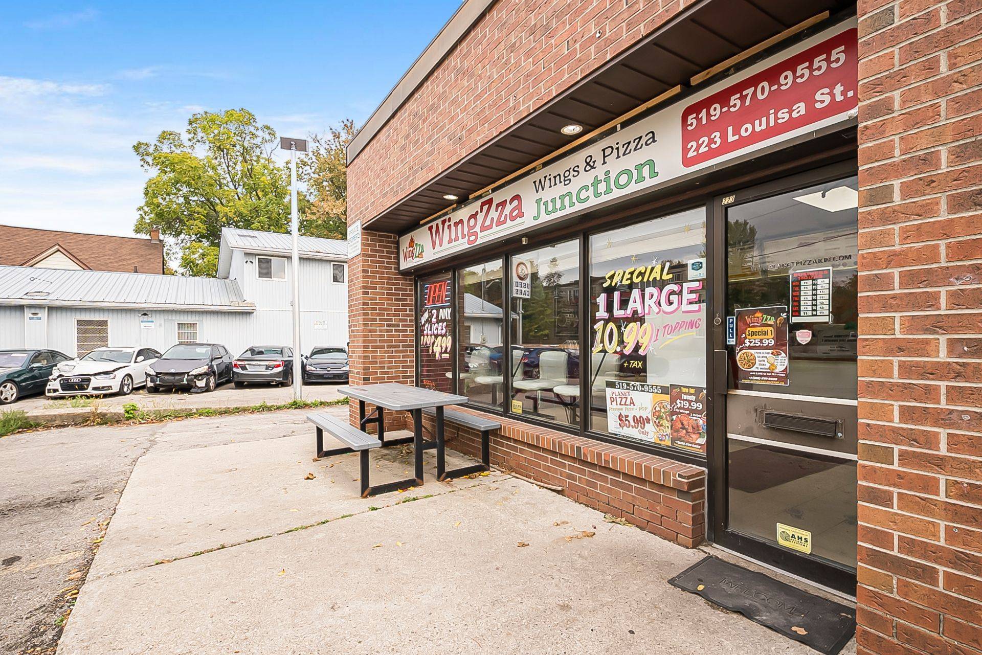 Kitchener, ON N2H 4C7,223 Louisa ST