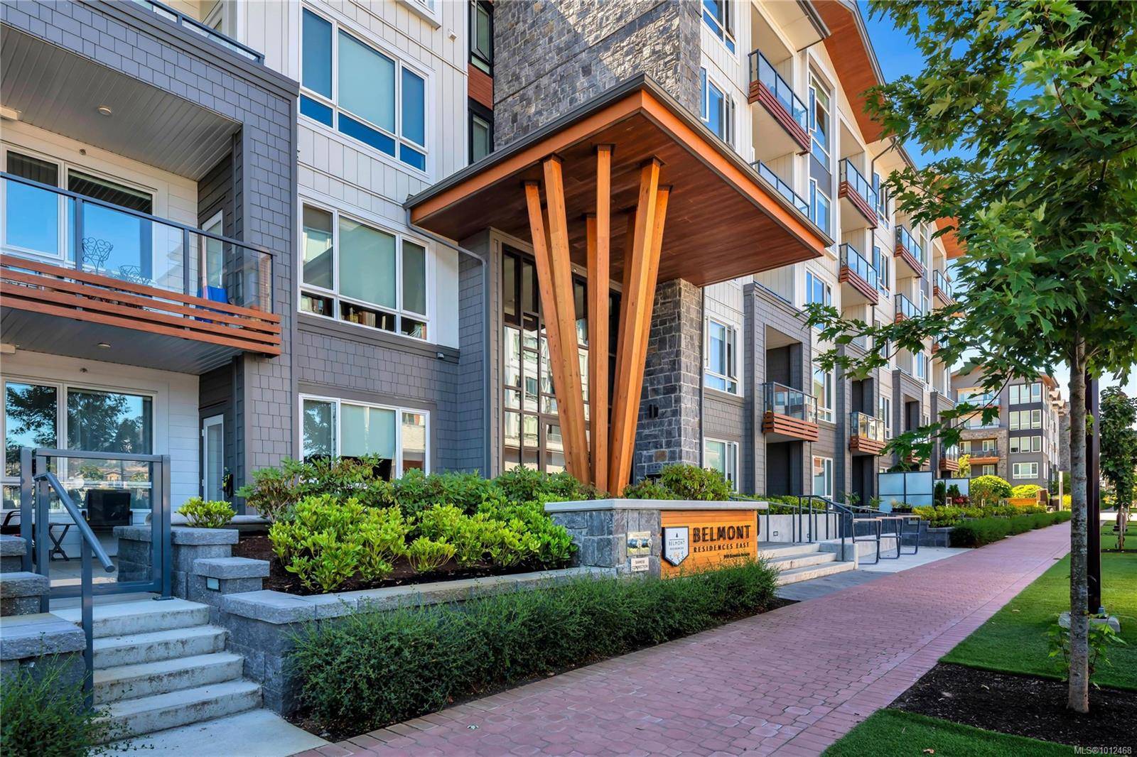 Langford, BC V9B 0W6,940 REUNION Ave #312