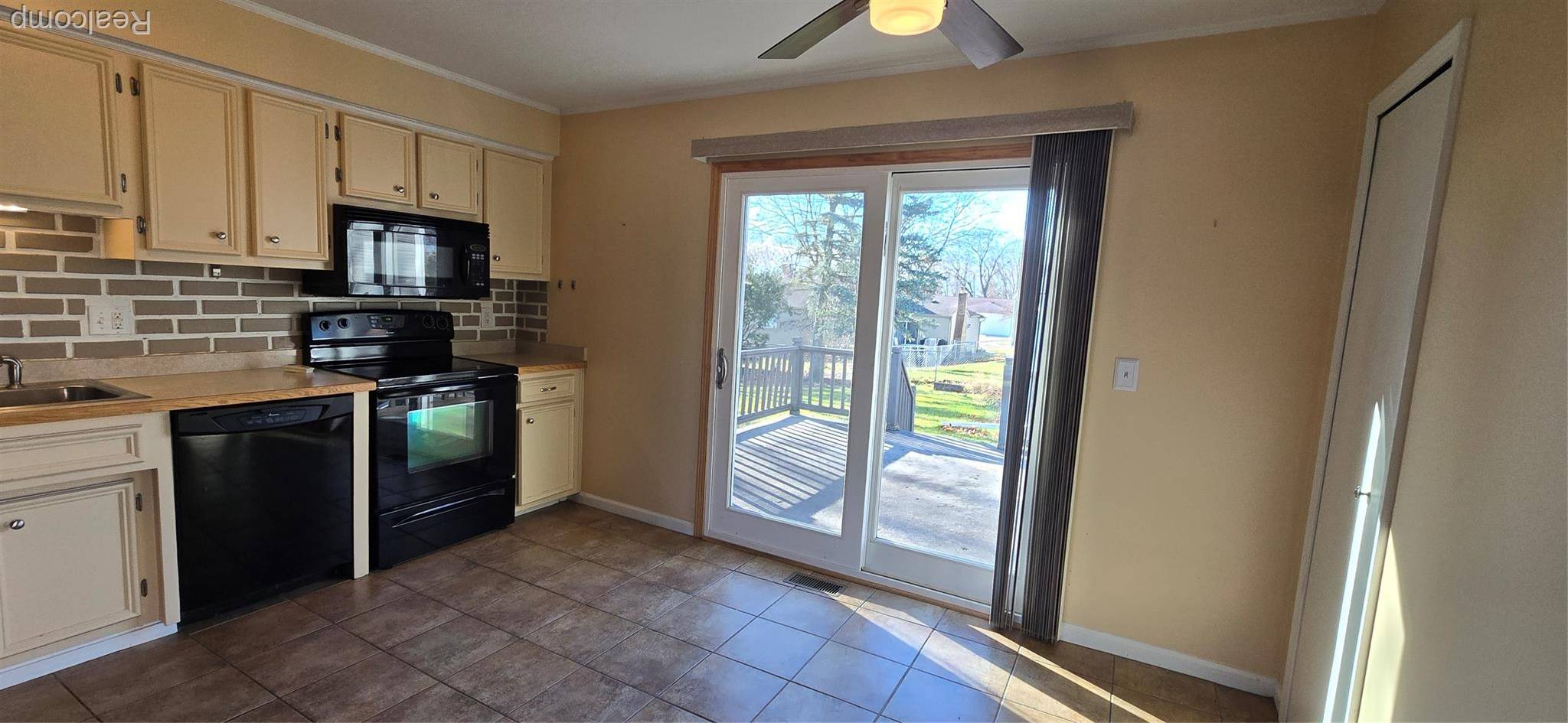 South Lyon, MI 48178,301 Winchester ST